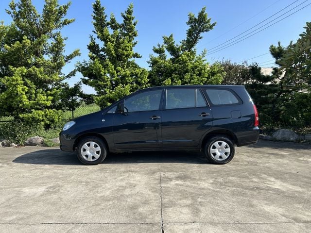 ✅Innova ✅2.0J自排 ✅雙前座安全氣囊 ✅滿足商用車需求 ✅後座座椅翻折擴裝載空間 ✅加裝行車紀錄器 ✅可認證  第2張相片