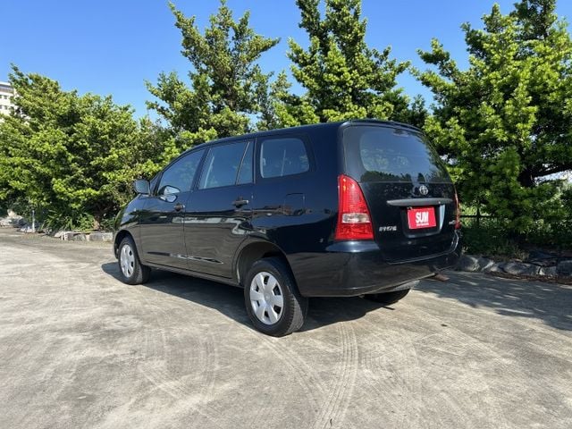 ✅Innova ✅2.0J自排 ✅雙前座安全氣囊 ✅滿足商用車需求 ✅後座座椅翻折擴裝載空間 ✅加裝行車紀錄器 ✅可認證  第3張相片