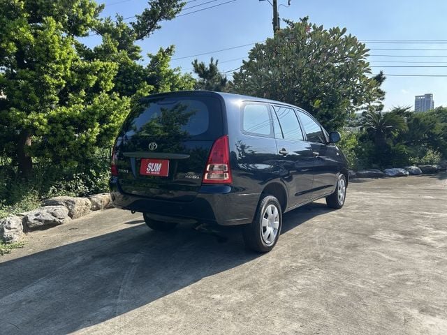 ✅Innova ✅2.0J自排 ✅雙前座安全氣囊 ✅滿足商用車需求 ✅後座座椅翻折擴裝載空間 ✅加裝行車紀錄器 ✅可認證  第6張相片