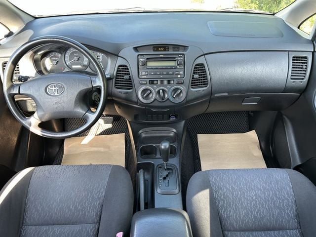 ✅Innova ✅2.0J自排 ✅雙前座安全氣囊 ✅滿足商用車需求 ✅後座座椅翻折擴裝載空間 ✅加裝行車紀錄器 ✅可認證  第9張相片