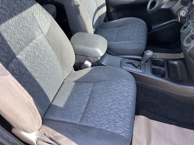 ✅Innova ✅2.0J自排 ✅雙前座安全氣囊 ✅滿足商用車需求 ✅後座座椅翻折擴裝載空間 ✅加裝行車紀錄器 ✅可認證  第10張相片