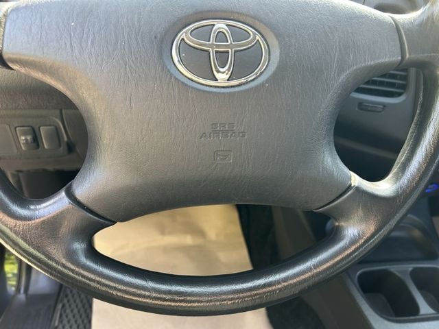 ✅Innova ✅2.0J自排 ✅雙前座安全氣囊 ✅滿足商用車需求 ✅後座座椅翻折擴裝載空間 ✅加裝行車紀錄器 ✅可認證  第12張相片