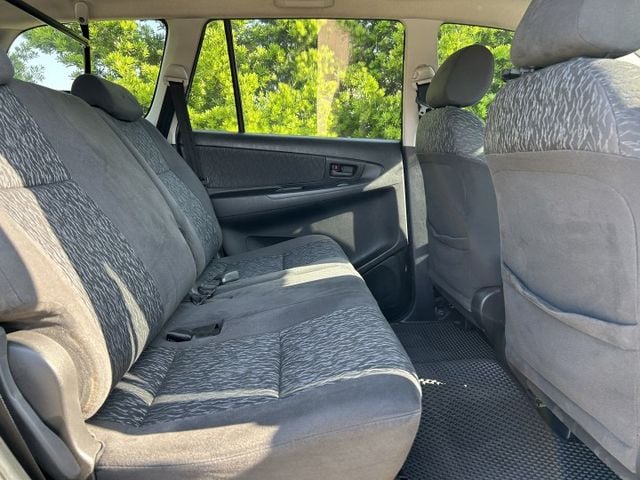 ✅Innova ✅2.0J自排 ✅雙前座安全氣囊 ✅滿足商用車需求 ✅後座座椅翻折擴裝載空間 ✅加裝行車紀錄器 ✅可認證  第14張相片