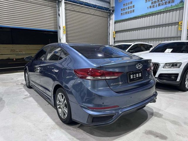 HYUNDAI現代 ELANTRA  第4張相片