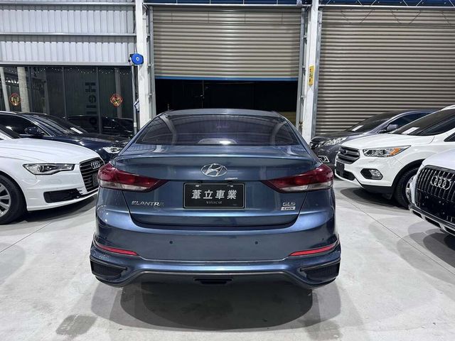 HYUNDAI現代 ELANTRA  第5張相片
