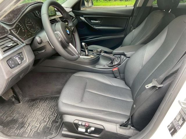 BMW/ 寶馬 3 SERIES  第14張相片