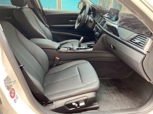 BMW/ 寶馬 3 SERIES  第18張相片