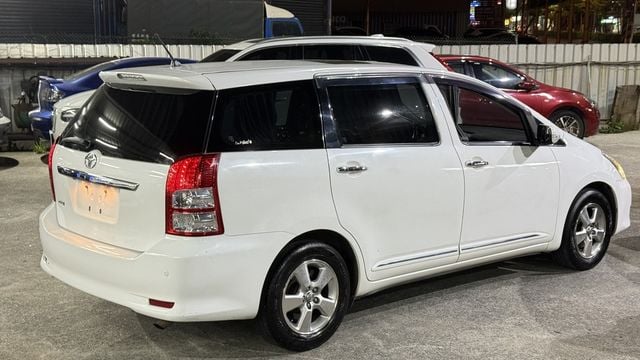 TOYOTA豐田 WISH  第2張相片