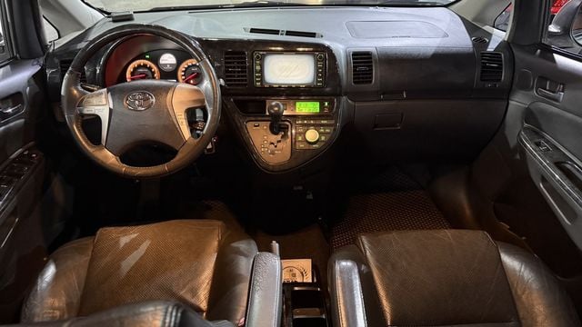 TOYOTA豐田 WISH  第3張相片