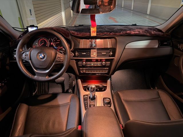 BMW寶馬 X4 XDRIVE28I  第6張相片