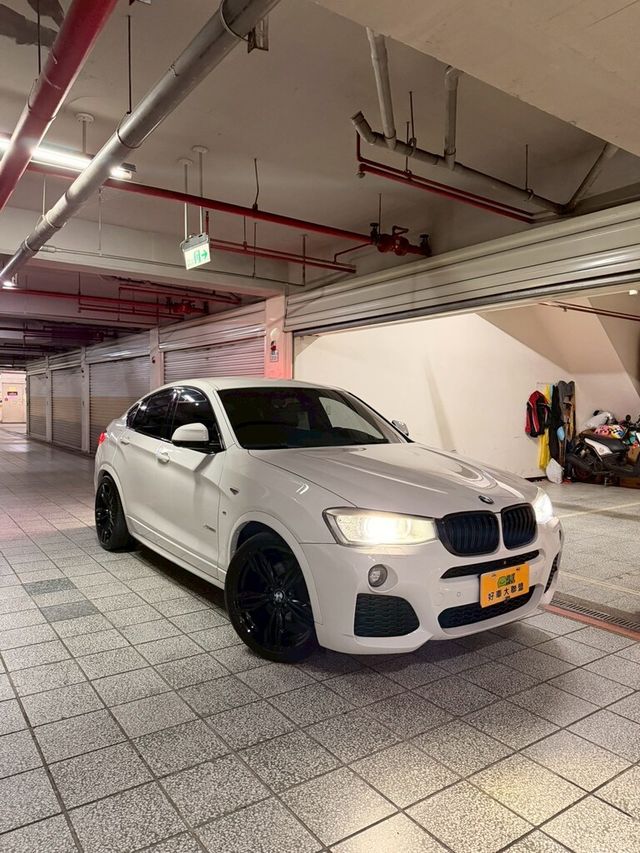 BMW寶馬 X4 XDRIVE28I  第2張相片