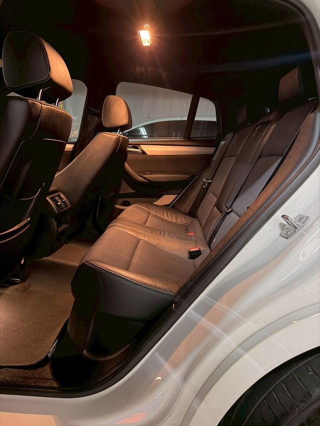 BMW寶馬 X4 XDRIVE28I  第8張相片