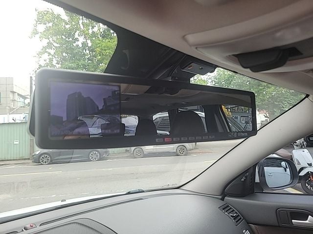 VOLVO富豪 V50  第18張相片
