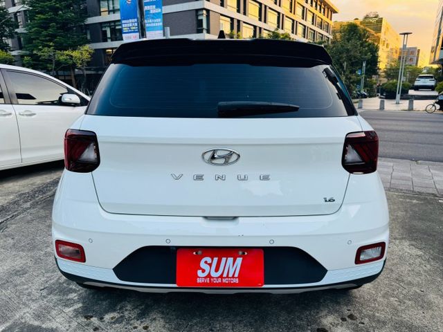 已深耕內湖22年的老店!一手車/免鑰匙/黑車頂/AppleCarPlay/衛星導航/恆溫空調  第5張相片