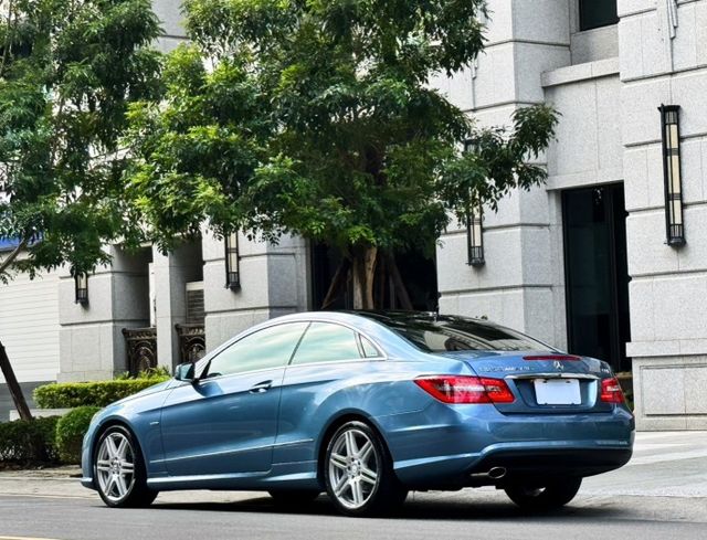 E-CLASS COUPE C207  第3張相片
