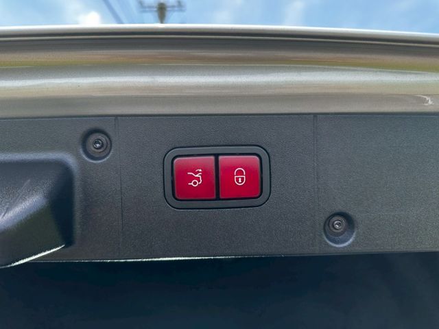 老闆舒適坐駕 總代理 S350 僅跑15萬 歡迎蒞臨鑑賞  第8張相片