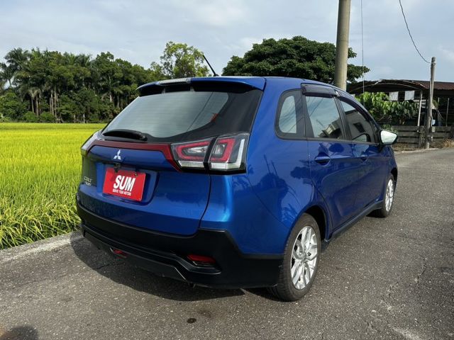 正一手車 時尚版 原版件 恆溫 電動尾門  安卓機 里程僅跑3萬9 小車大空間  第6張相片