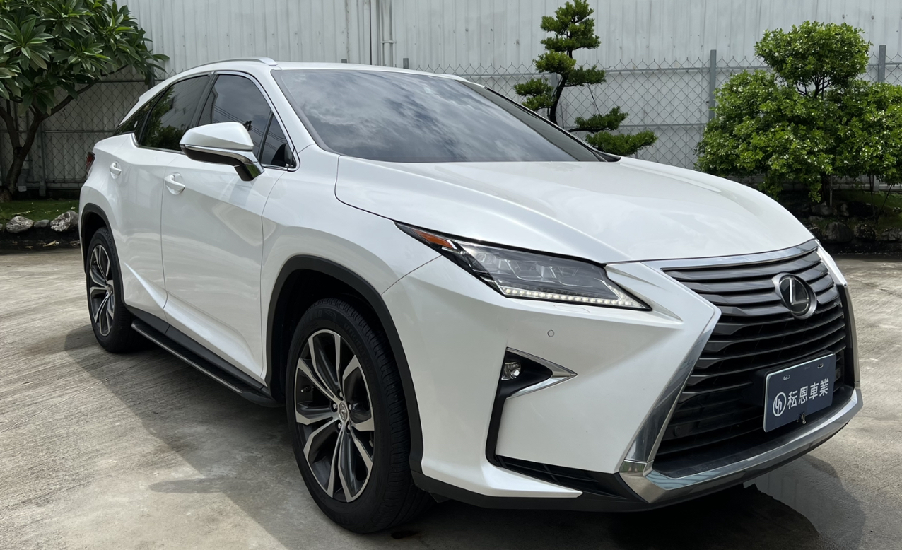 2017式 Rx200t  頂級版 原版件認證車 實車實價   第2張相片