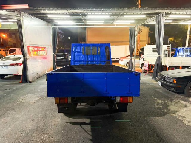 ISUZU五十鈴 ELF  第3張相片