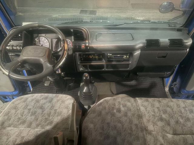 ISUZU五十鈴 ELF  第7張相片