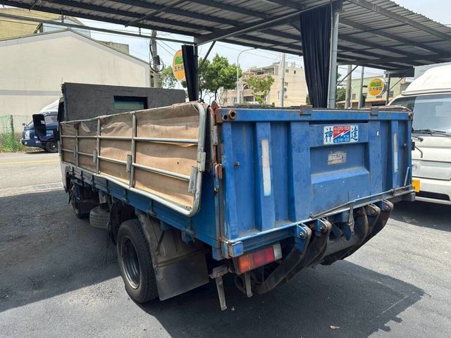 MITSUBISHI三菱 CANTER  第2張相片