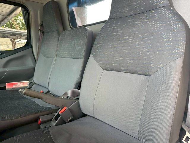 MITSUBISHI三菱 CANTER  第5張相片