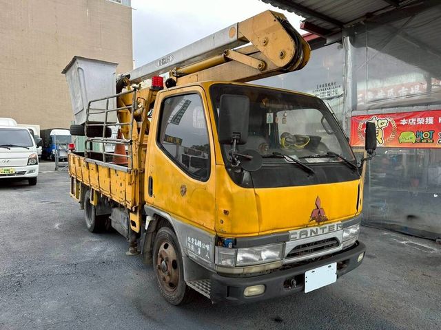 MITSUBISHI三菱 CANTER  第1張相片
