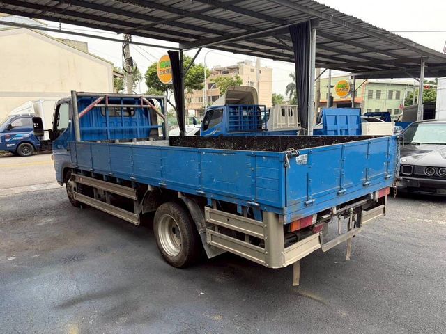 MITSUBISHI三菱 CANTER  第2張相片