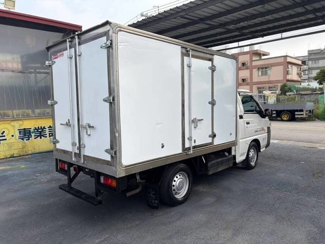 MITSUBISHI三菱 DELICA  第4張相片