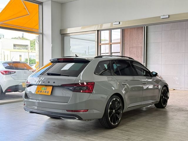 SKODA司科達 SUPERB COMBI  第2張相片