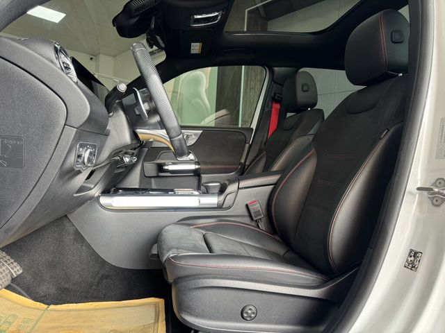 M-BENZ賓士 GLB35 AMG  第10張相片