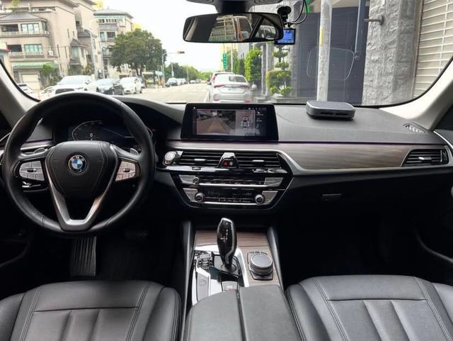 BMW寶馬 520I  第6張相片