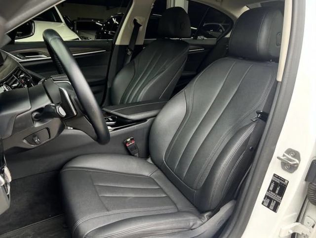 BMW寶馬 520I  第12張相片