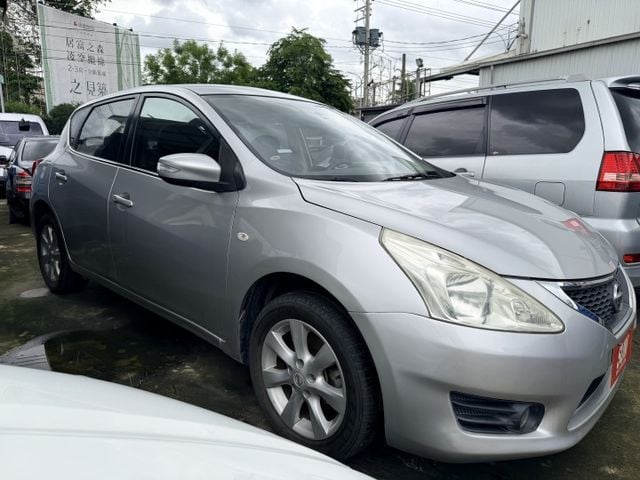 ✅阿伯車✅原鈑件無事故✅有認證✅引擎+變速箱等五大保固一年兩萬公里✅i-KEY✅雙區恆溫✅可全貸✅超低月付  第3張相片
