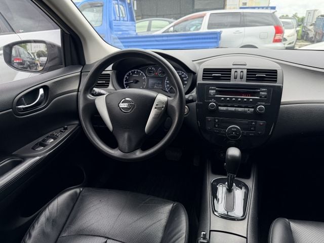✅阿伯車✅原鈑件無事故✅有認證✅引擎+變速箱等五大保固一年兩萬公里✅i-KEY✅雙區恆溫✅可全貸✅超低月付  第9張相片