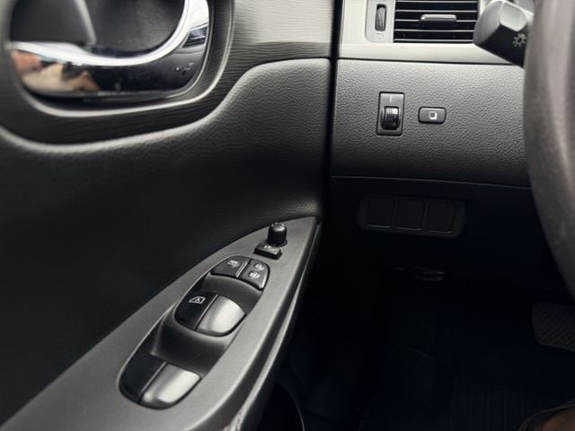 ✅阿伯車✅原鈑件無事故✅有認證✅引擎+變速箱等五大保固一年兩萬公里✅i-KEY✅雙區恆溫✅可全貸✅超低月付  第16張相片