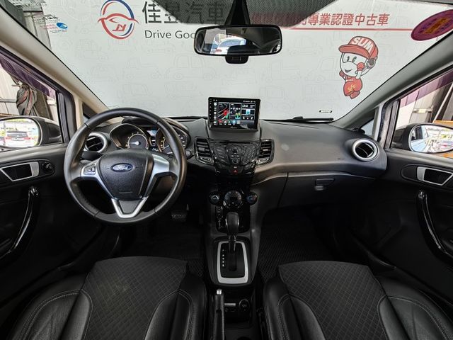 想找一台小巧靈活、又不失駕駛樂趣的掀背車？2017 FIESTA ，車身好掌握、日常通勤輕鬆好開，小車身也能帶來滿  第9張相片