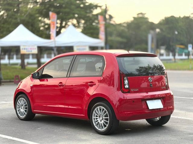 小巧靈活的歐洲城市小車，停車好停、日常代步超方便  第2張相片