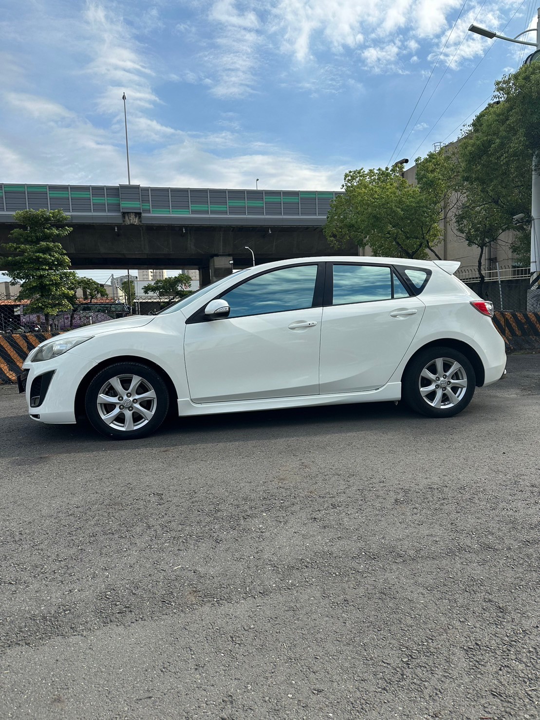 宏駿車業Line:@551trakb~~~實車.實圖.實價  第9張相片