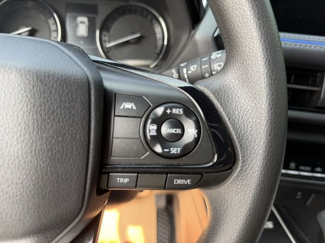 2024 Toyota Yaris Cross 1.5酷動版 白色 認證車 原廠保養 新車保固中  新價格 保證便宜  第14張相片