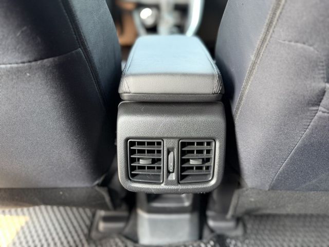 2024 Toyota Yaris Cross 1.5酷動版 白色 認證車 原廠保養 新車保固中  新價格 保證便宜  第18張相片