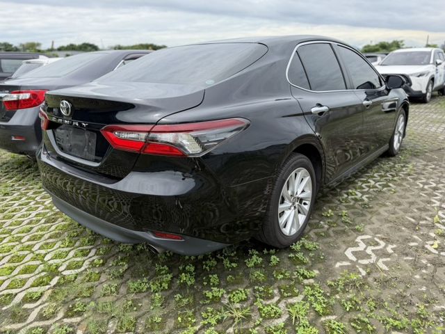 2021 Toyota Camry 2.0尊爵 最頂級 黑色 原鈑件 原廠保養 僅跑8萬 新價格 全網最便宜  第3張相片