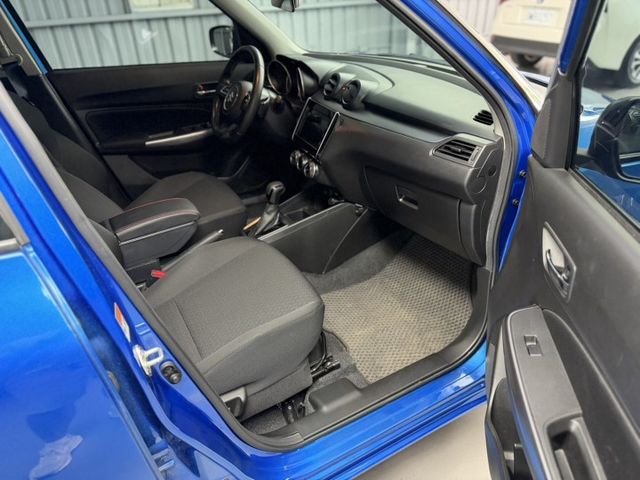 2021 Suzuki Swift 1.2 小改款 原鈑件 原廠保養 僅跑5萬 自動跟車 新價格 保證便宜  第12張相片