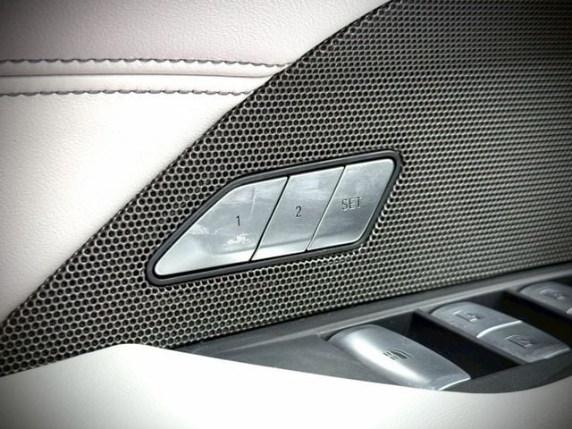 M4 Competition敞篷版｜510匹狂暴輸出，開篷即是焦點｜5AU、摸門、免鑰匙、跑排、抬顯、HK、紅色M卡鉗  第13張相片