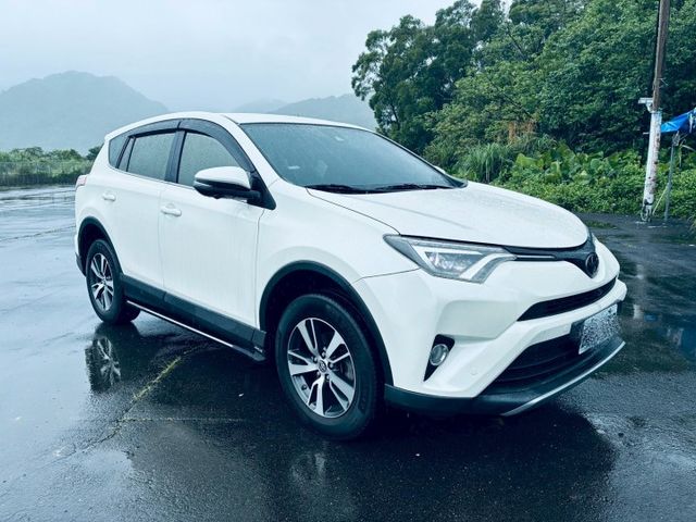 『可認證』『稀有ACC跟車』重點配備：倒車顯影｜後視鏡顯示器｜免鑰匙｜後備箱旅行燈｜迎賓踏板  第3張相片