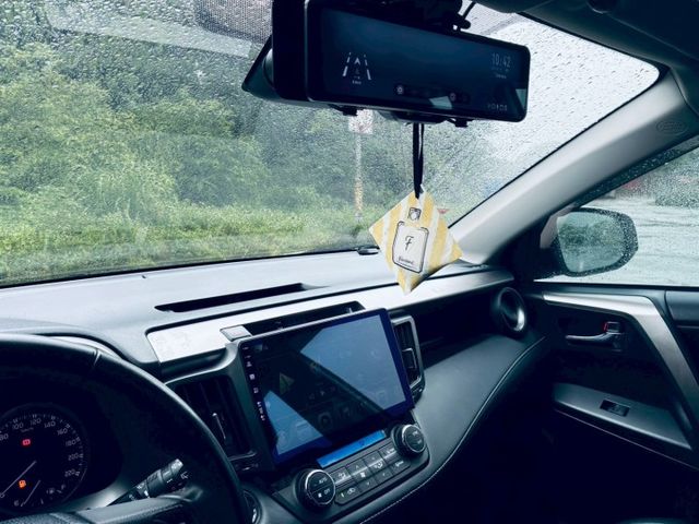 『可認證』『稀有ACC跟車』重點配備：倒車顯影｜後視鏡顯示器｜免鑰匙｜後備箱旅行燈｜迎賓踏板  第9張相片