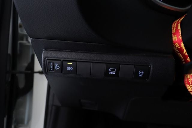 環景影像系統/摸門解鎖/車道維持輔助系統/駕駛座電動調整  第7張相片