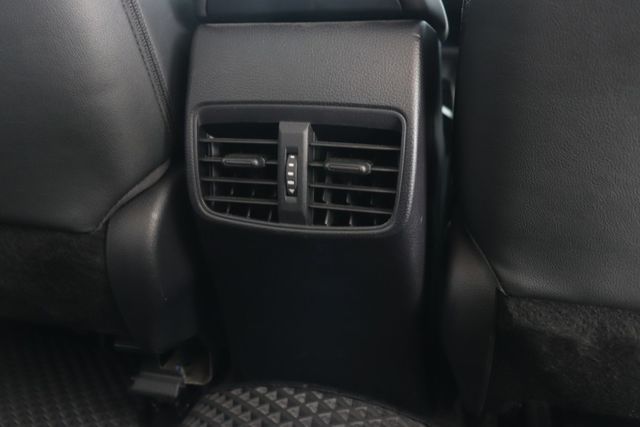 環景影像系統/摸門解鎖/車道維持輔助系統/駕駛座電動調整  第19張相片