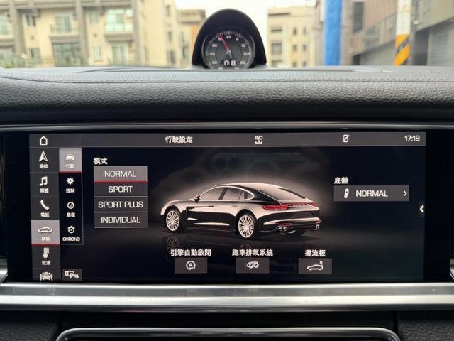 電吸門/跑車計時套件/跑車排氣管/BOSE音響/氣壓懸吊/氣氛燈/改裝:turbo三片式升降尾翼  第10張相片