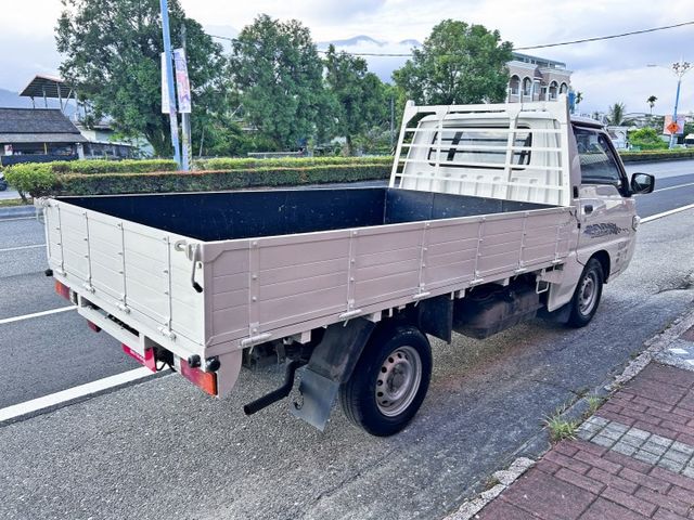 工作好夥伴 ! 漂亮車 ! 引擎順暢 ! 檔位清晰 ! 第三方認證 ! 全額貸款 !  第5張相片